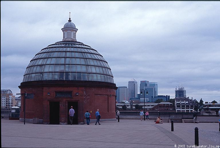 Greenwich foot tunnel entrance, south end